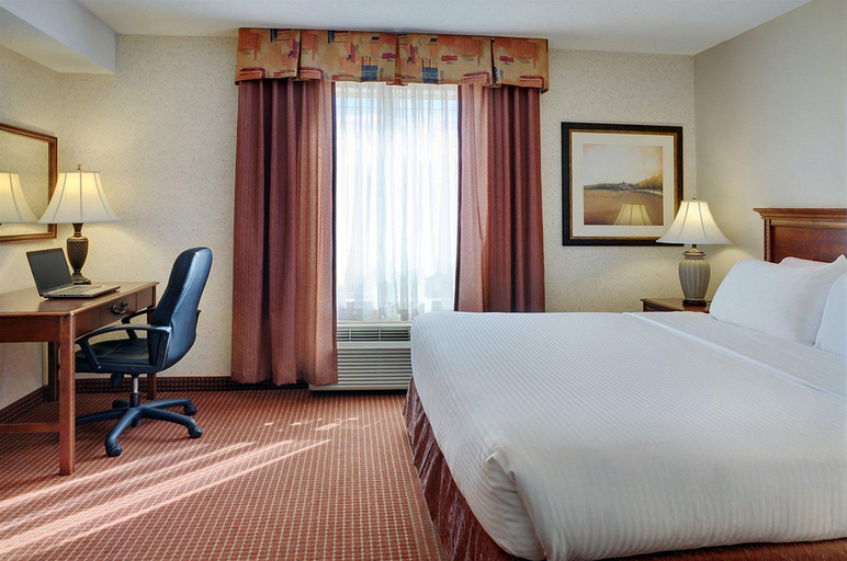 Bedroom 3, Pomeroy Inn and Suites Fort St John, Peace River