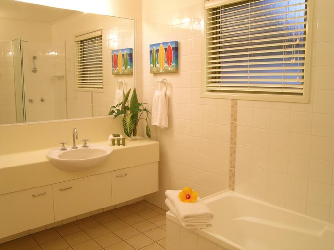 Bathroom, The Retreat Beach Houses Peregian Beach, Noosa - Sunshine-Peregian