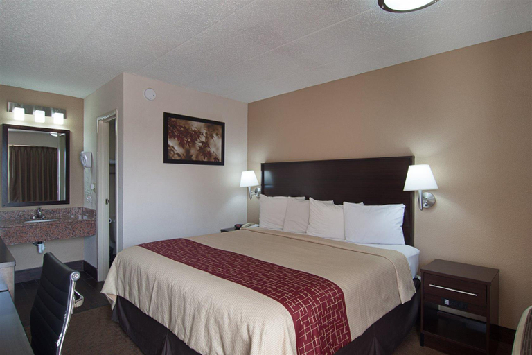 Bedroom 4, Red Roof Inn Springfield, Il, Sangamon