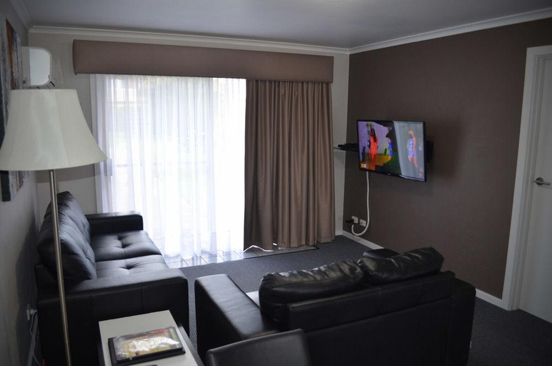 Bedroom 2, Arkana Motor Inn & Terrace Apartments, Mount Gambier