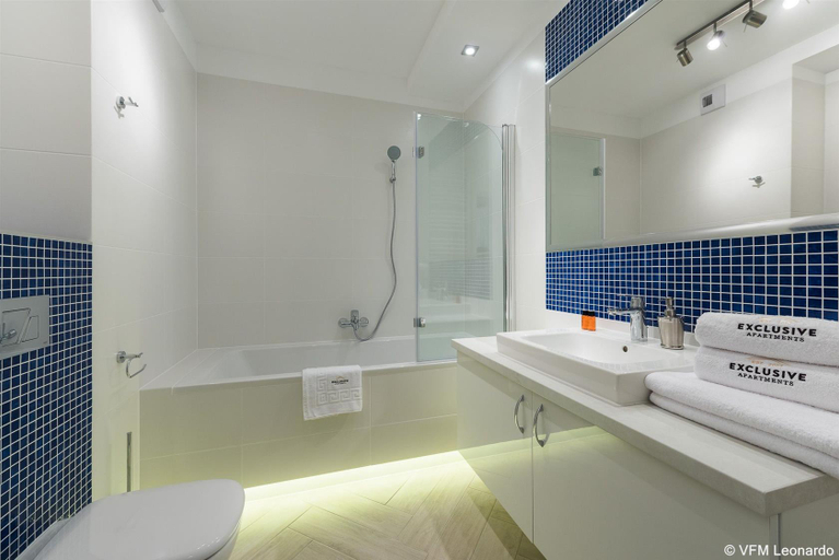 Bathroom 3, Exclusive Aparthotel, Środa Śląska