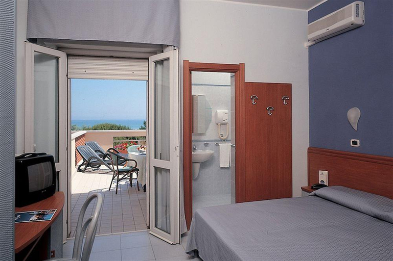 Exterior & Views 1, HOTEL ACQUARIO, Chieti