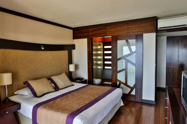 Tahiti Pearl Beach Resort,