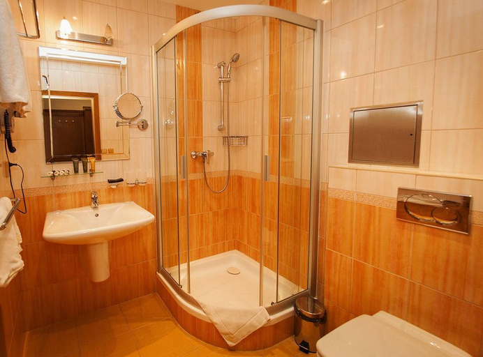 Bathroom 4, Hotel Askania, Praha 2