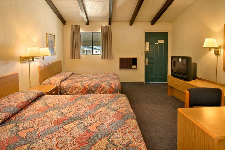 Bedroom 1, Peoria Inn, Tulsa