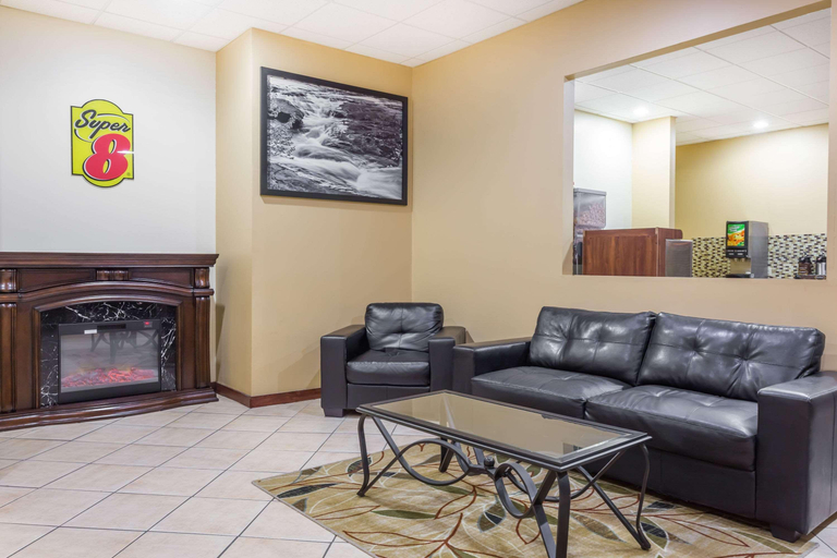 Public Area 3, Super 8 by Wyndham Macon West, Bibb