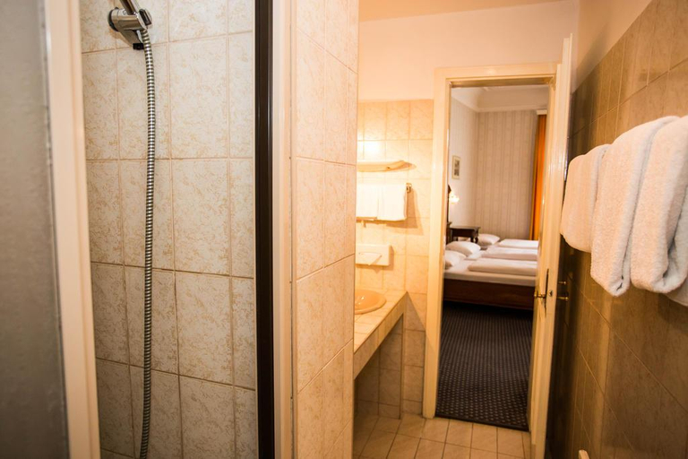 Bathroom 4, Atlanta, Wien