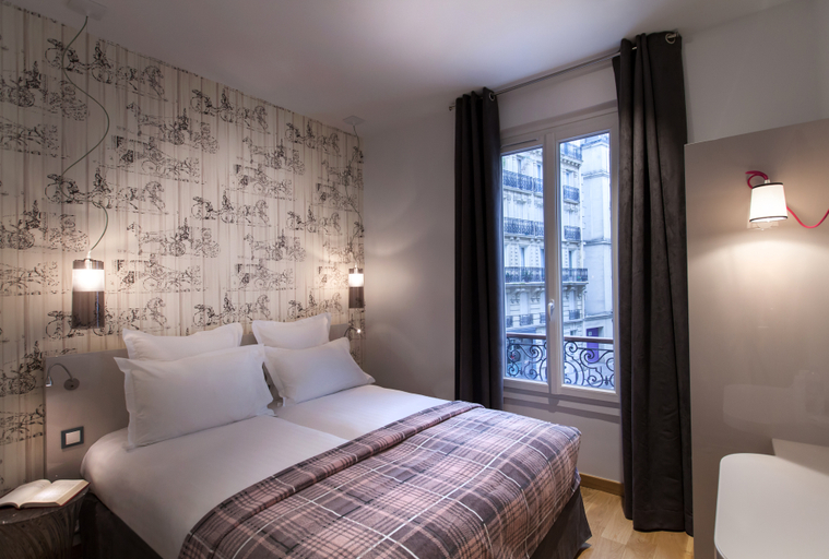 Bedroom 3, Le Mireille Paris, Paris
