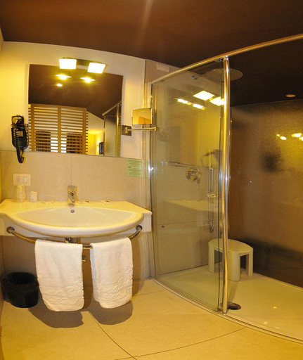 Bathroom, Luna Bianca, Trento