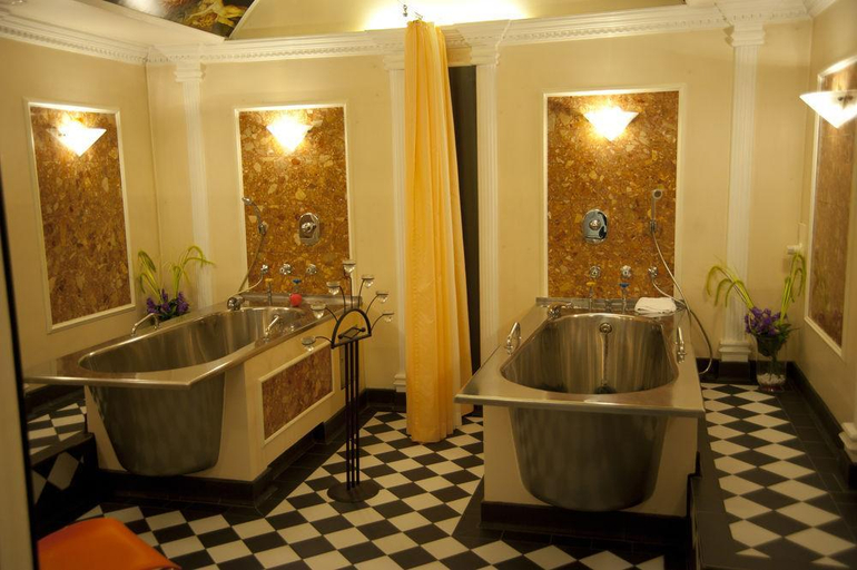 Bathroom 3, Parkhotel Hitzacker, Lüchow-Dannenberg