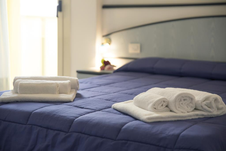 Bedroom 4, Hotel Remin Plaza, Rimini