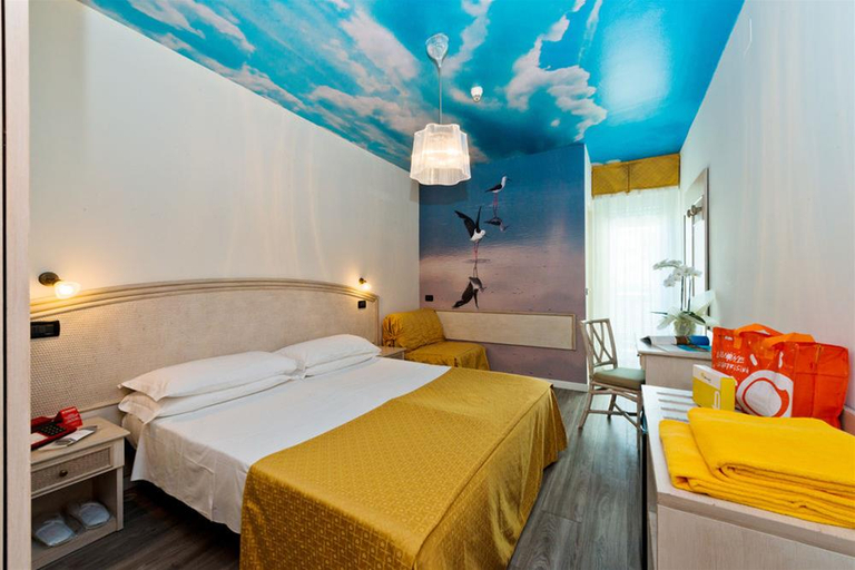 Bedroom 3, Hotel Ambassador, Venezia