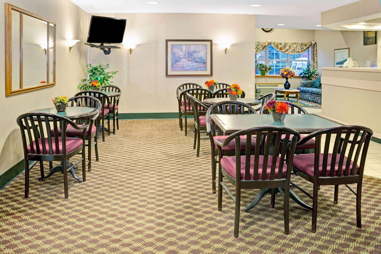 Public Area 2, Microtel Inn by Wyndham Raleigh Durham Airport, Wake