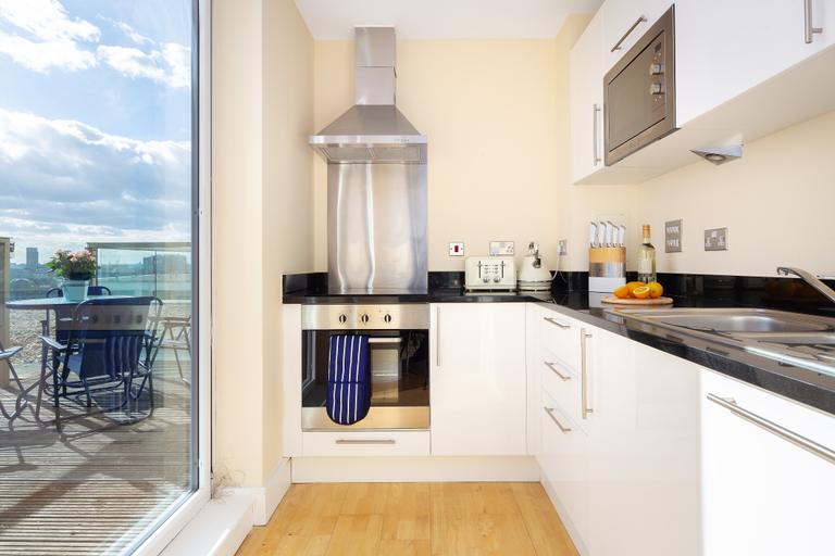 Exterior & Views 2, Spacious Serviced Apartments Canary Wharf, London