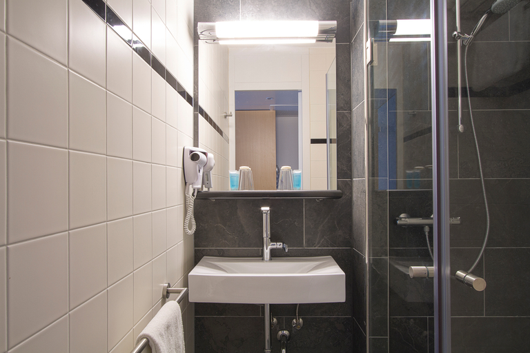 Bathroom 5, Bastion Leeuwarden, Leeuwarden