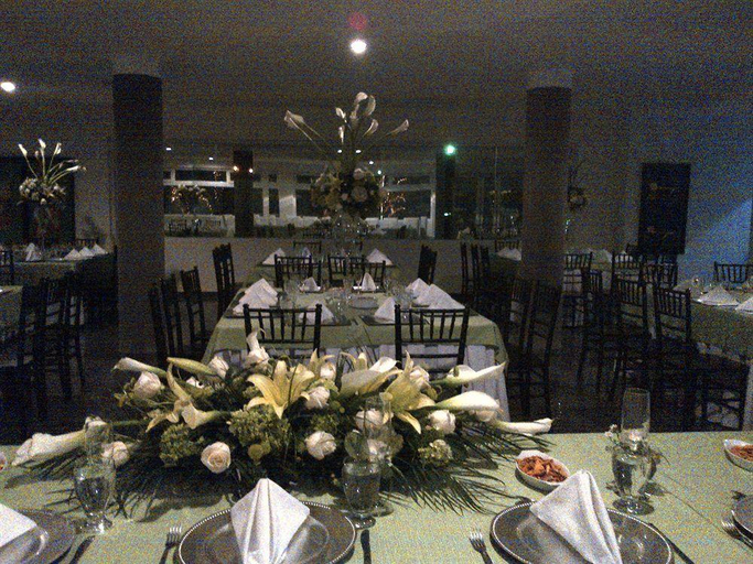 Food & Drinks 5, Casa del Arbol Galerias, San Pedro Sula