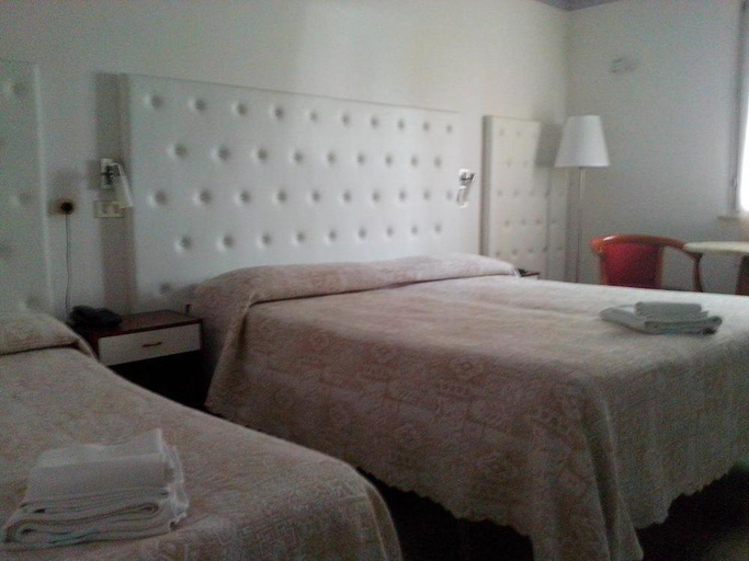 Bedroom 3, Hotel La Perla, Rimini