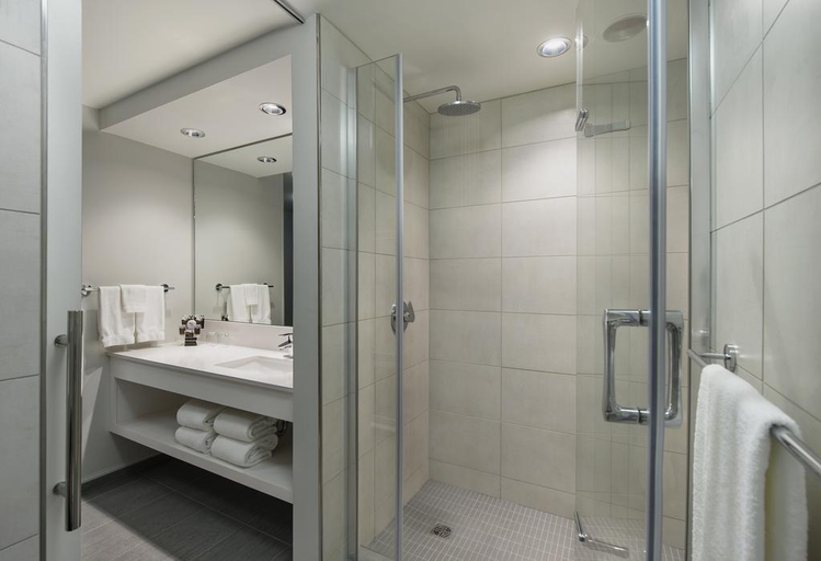 Bathroom 2, Norwood Hotel, Division No. 11
