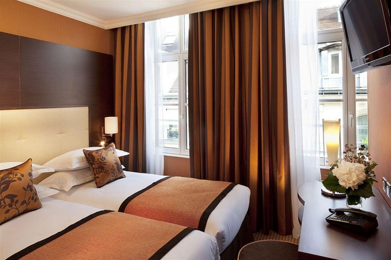 Bedroom 4, Saint Honore, Paris