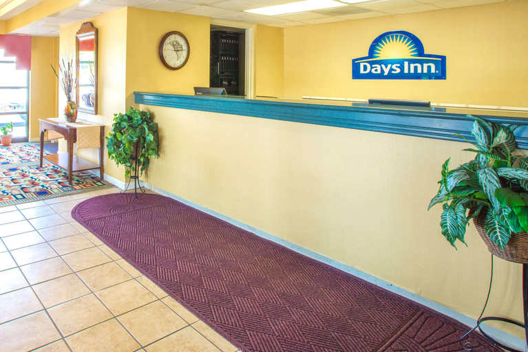 Public Area 2, Days Inn by Wyndham Salem, Salem
