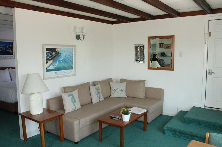Public Area 2, Ocean Surf Resort, Suffolk