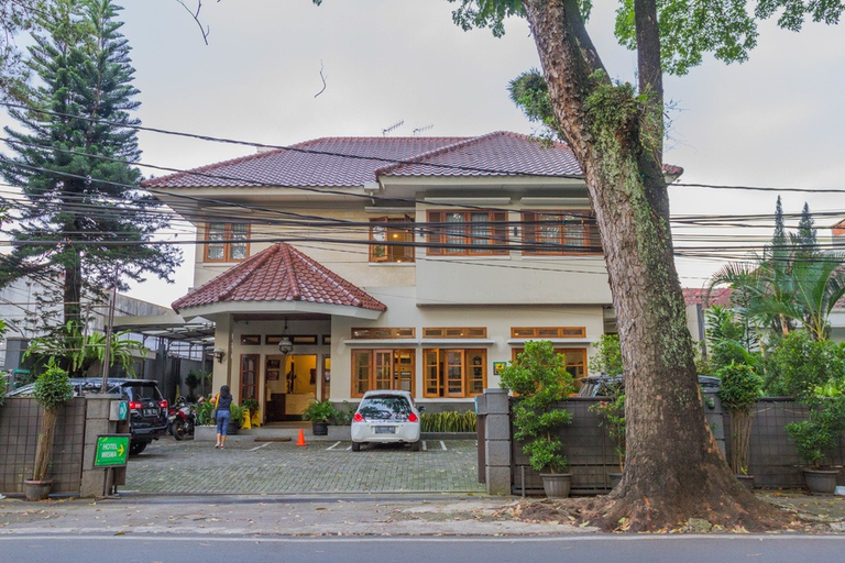 Exterior & Views 2, RedDoorz near Simpang Dago 2, Bandung