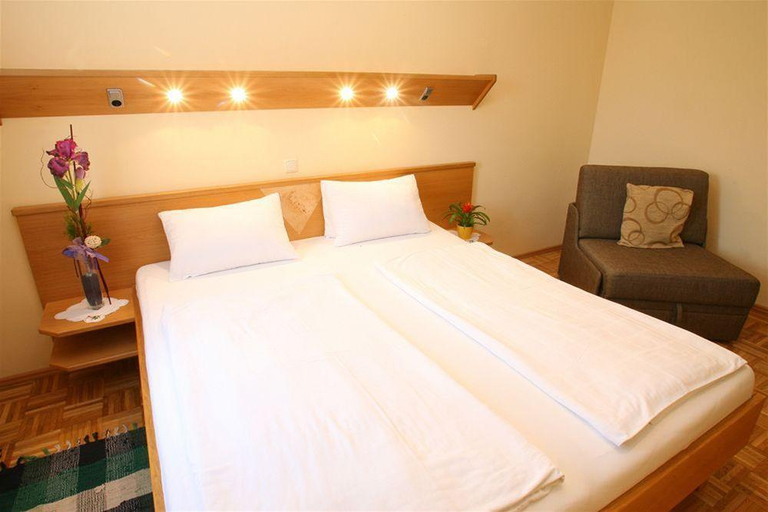 Bedroom 2, Kirchenwirt Mirth, Jennersdorf