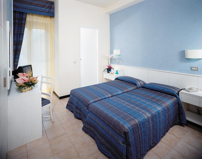 Bedroom 4, Hotel Panorama, Rimini