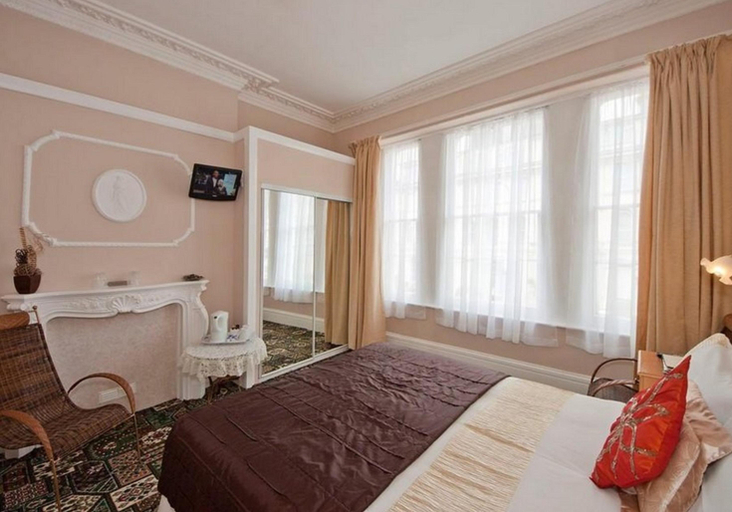Bedroom 3, The Montana, Torbay