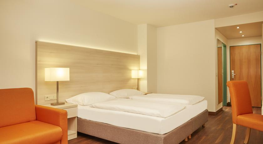 Bedroom 3, Taste Hotel Limes Thermen Aalen, Ostalbkreis