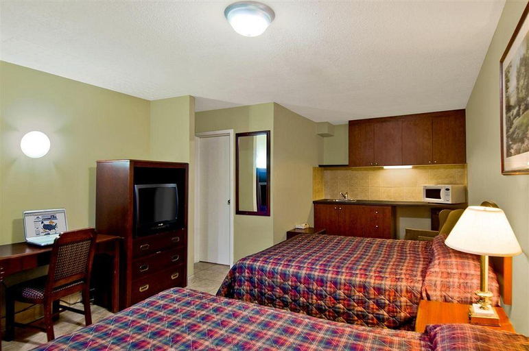Bedroom 5, Canadas Best Value Inn Burlington, Toronto