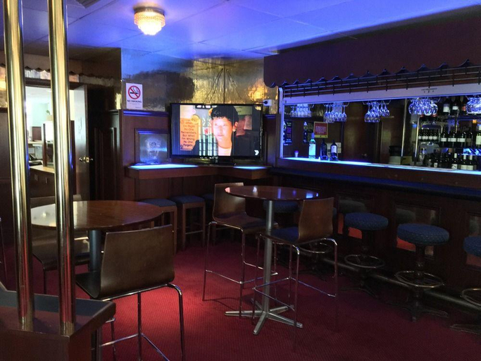 Food & Drinks 5, Town & Country Motel, Sydney