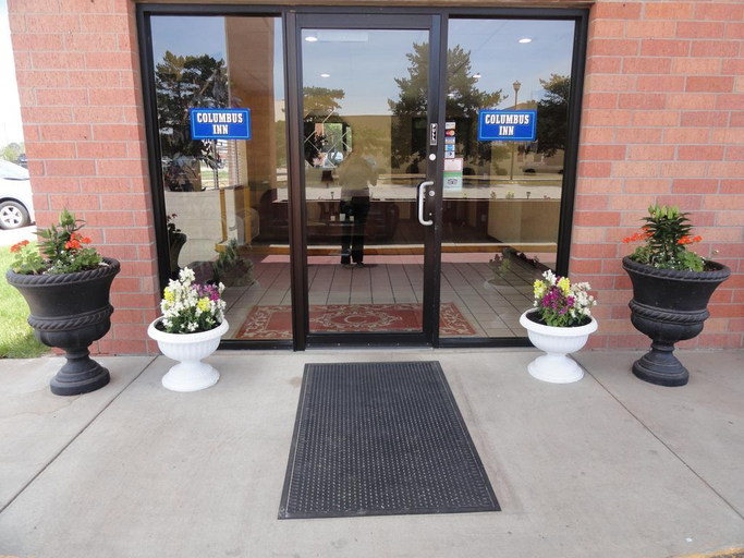 Public Area 3, Columbus Inn, Platte