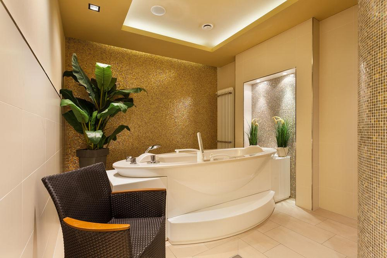 Bathroom 4, Vier Jahreszeiten Kühlungsborn - Hotel, Rostock