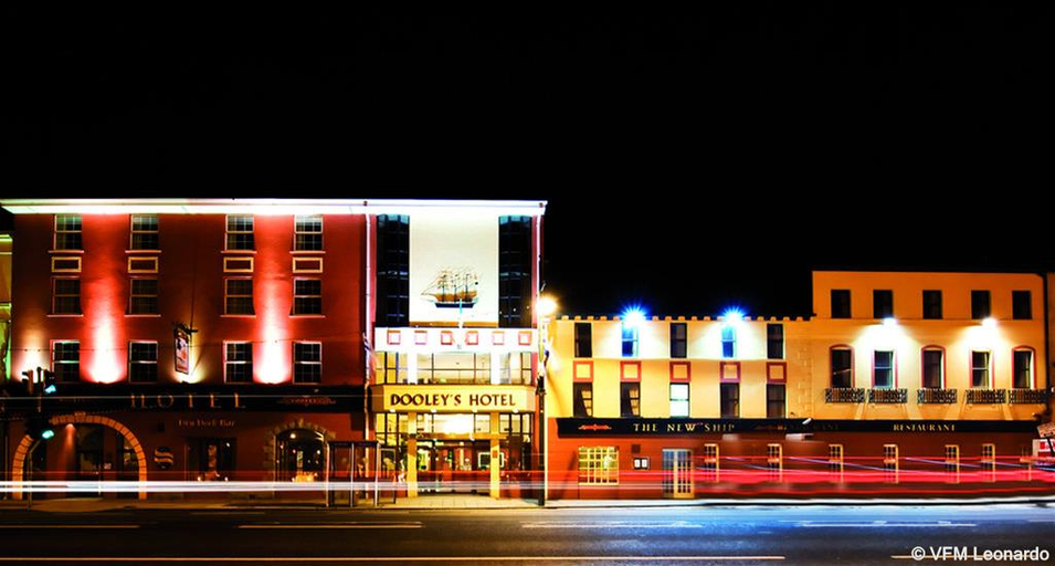 Exterior & Views 2, Dooleys