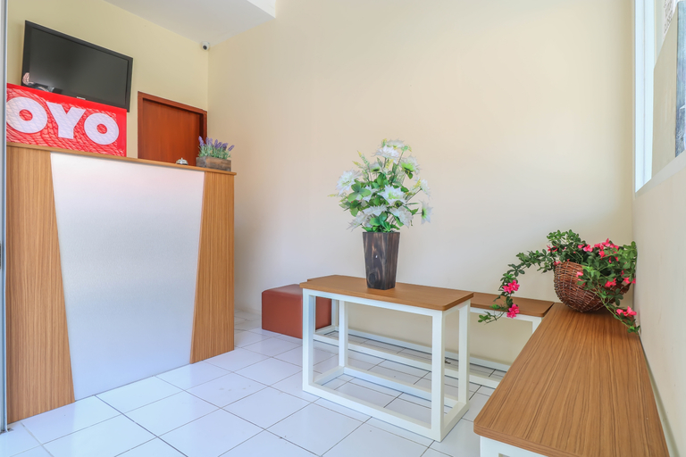 Public Area 2, Hotel O Nan Berlian Inn, Badung