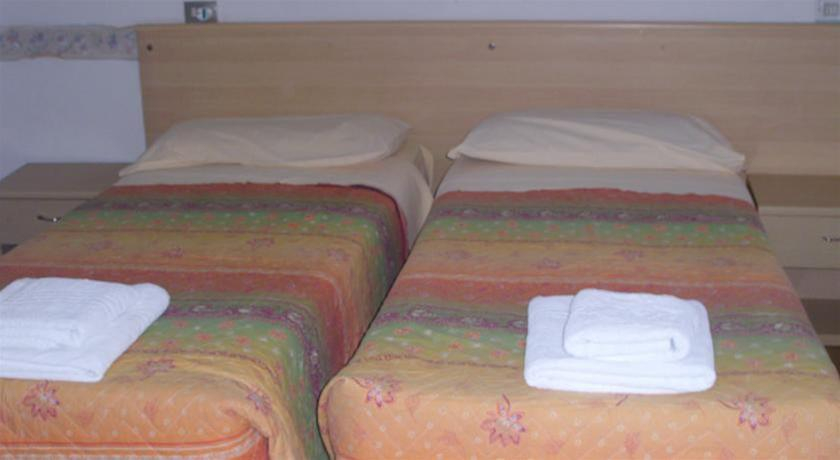 Bedroom 3, Adler, Rimini