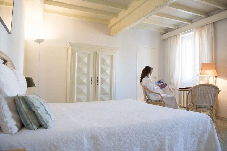 Bedroom 4, Le Grand Paris, Alpes-de-Haute-Provence