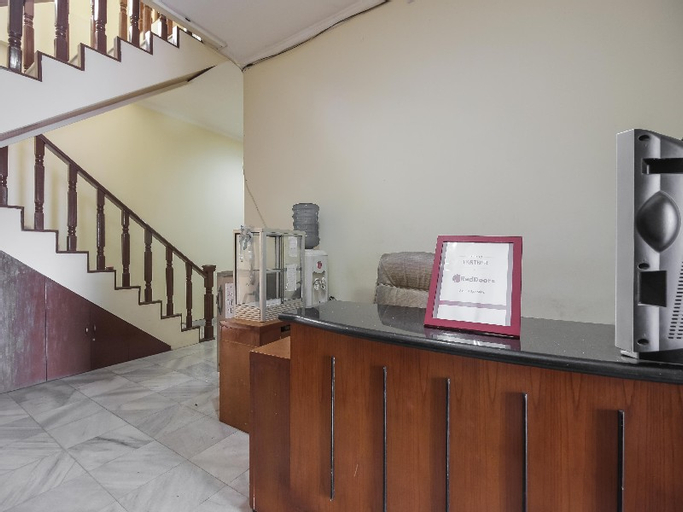 Public Area 2, RedDoorz @ Meruya 2, West Jakarta