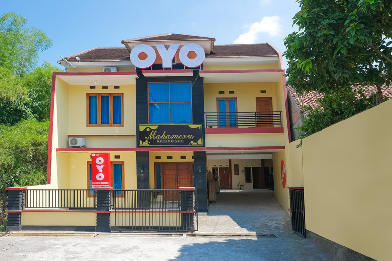 Exterior & Views 1, OYO 895 Mahameru Residence, Sleman
