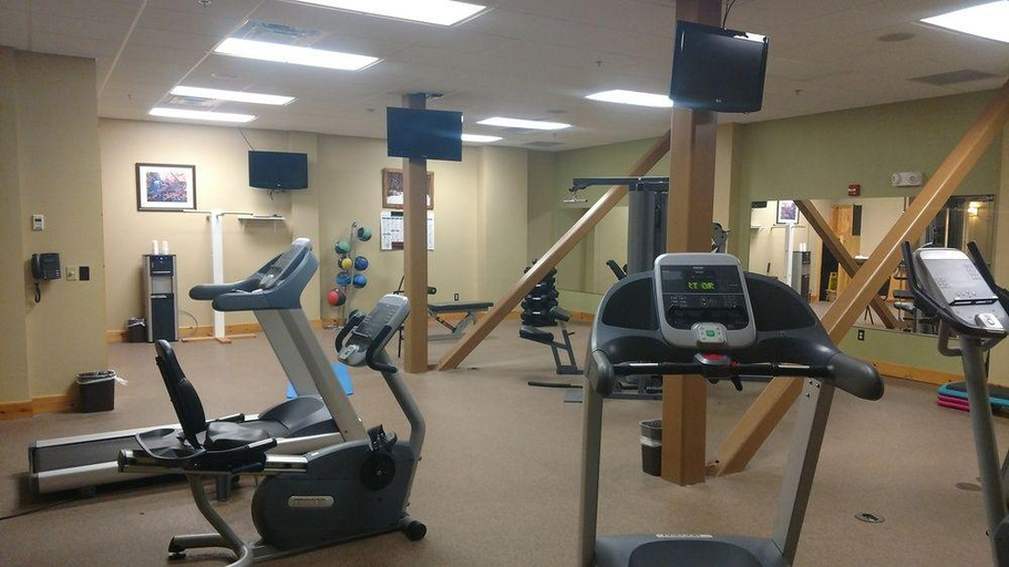 Exterior & Views 2, Hope Lake Lodge, Cortland