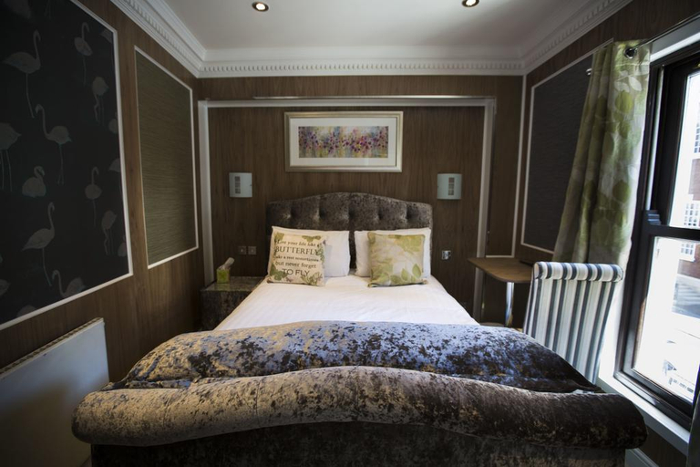 Public Area, Cheshire Hotel, London
