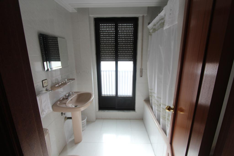 Bathroom 4, Hostal Cuzco Salamanca, Salamanca