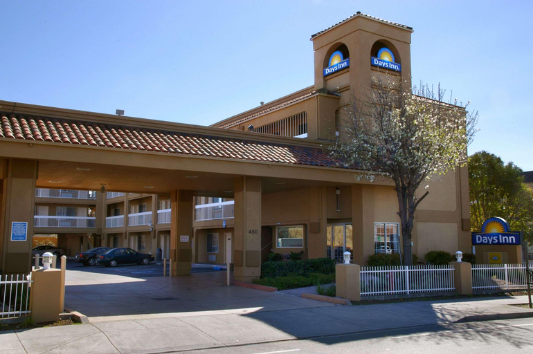Exterior & Views 1, Days Inn by Wyndham Hayward Airport, Alameda