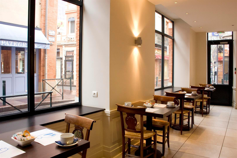 Food & Drinks, Ours Blanc Toulouse Centre, Haute-Garonne
