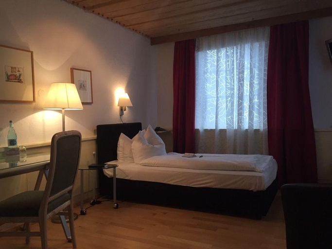 Bedroom 4, Flair Hotel Vier Jahreszeiten, Reutlingen