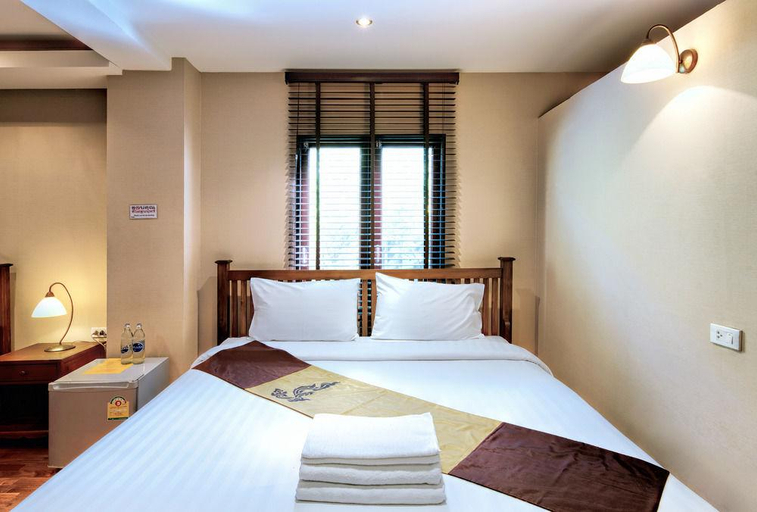 Bedroom 5, Yotaka Bangkok Hotel, Wang Thonglang