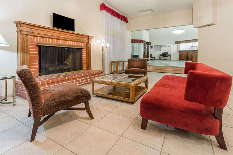 Public Area 2, Country Inn&Suites Radisson Vallejo Napa Valley Ca, Solano