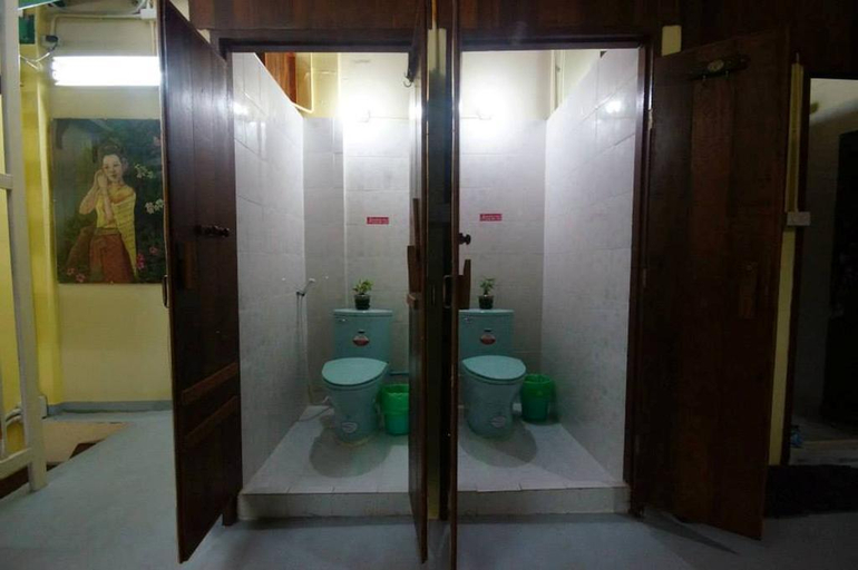 Public Area 2, Nacorn Hostel Khaosan, Phra Nakhon