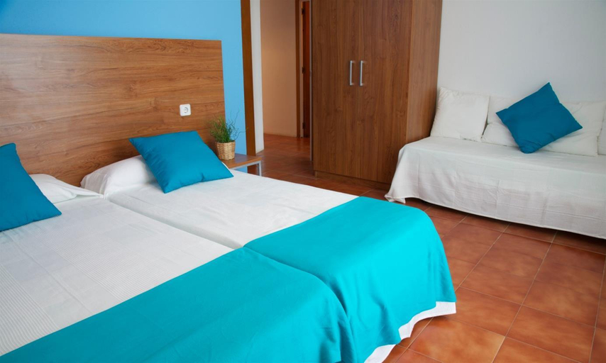 Bedroom 2, Camping Bon Repos, Barcelona